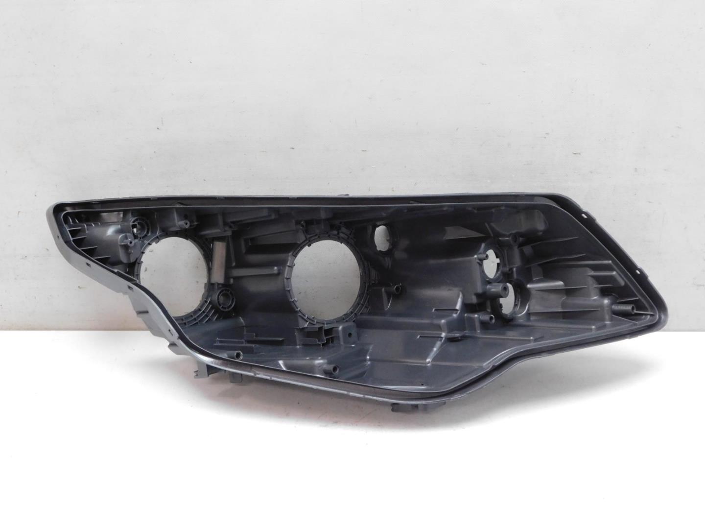 Корпус фары правой