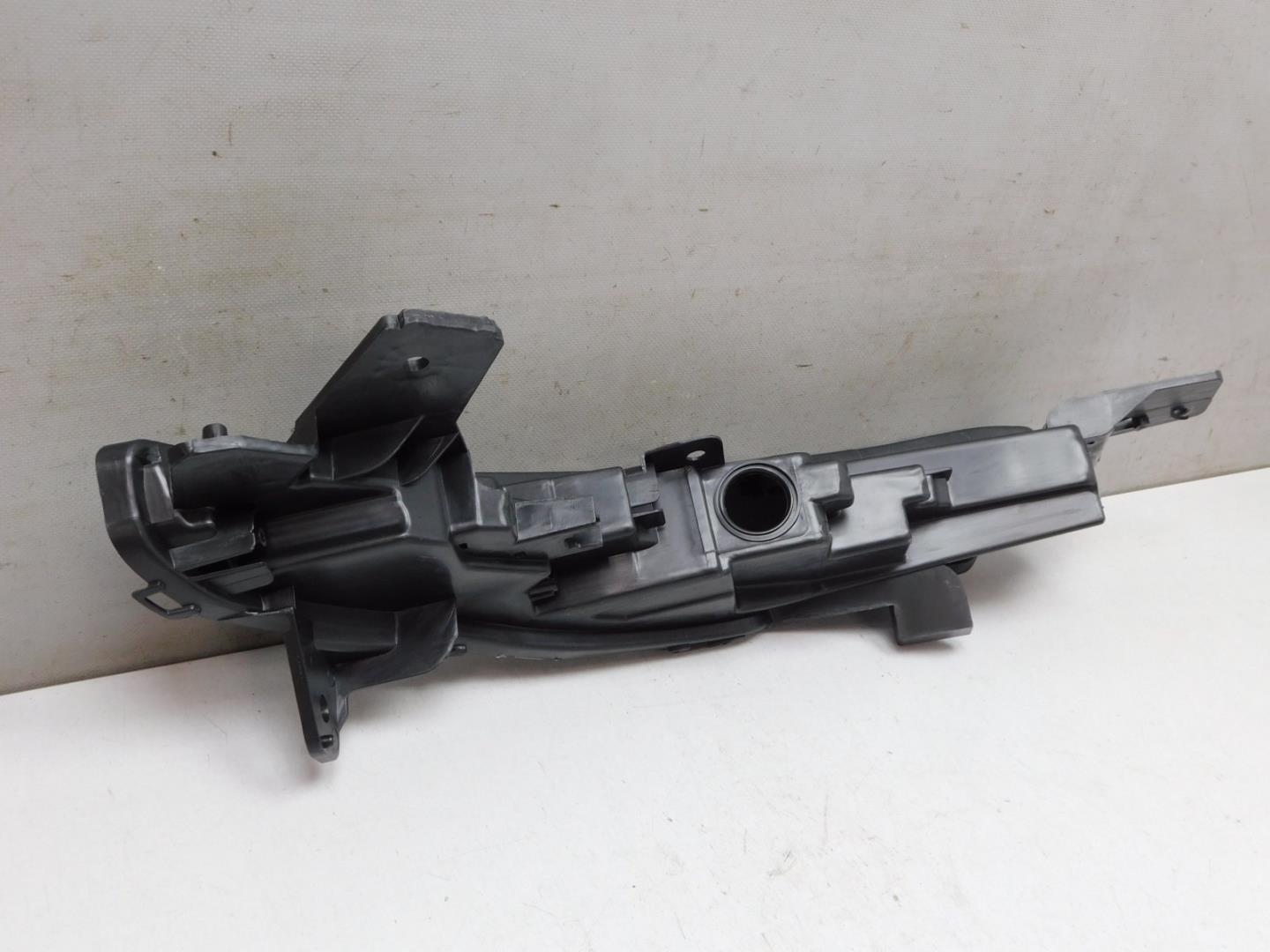 Корпус фары правой