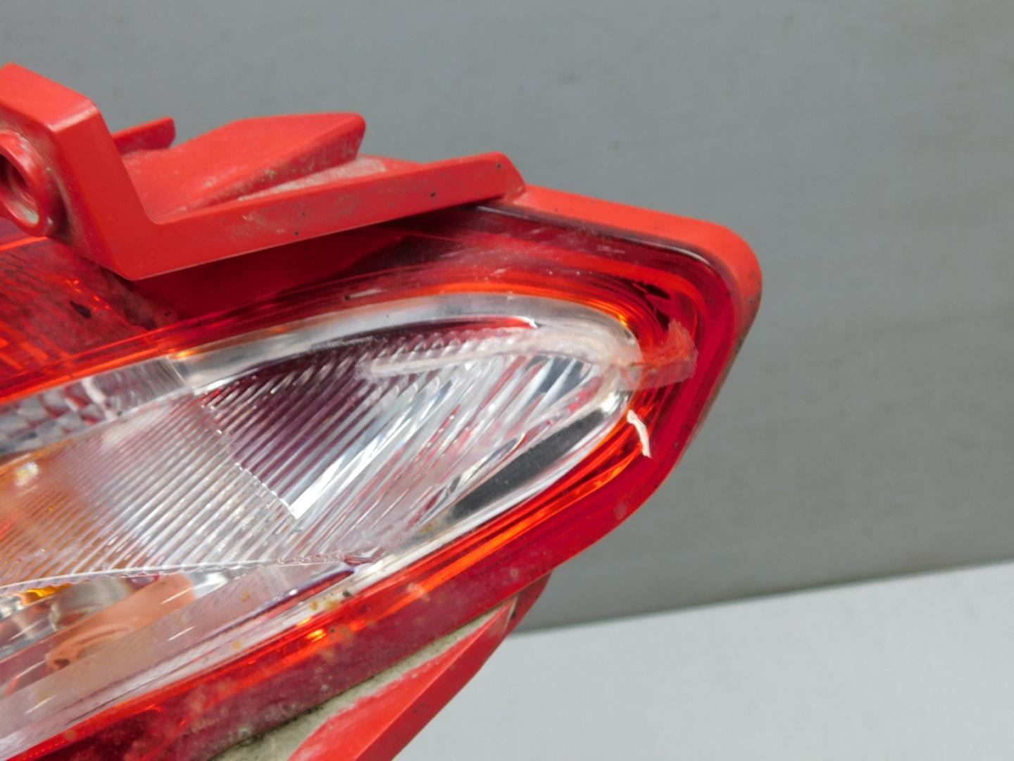 Фонарь задний в бампер правый