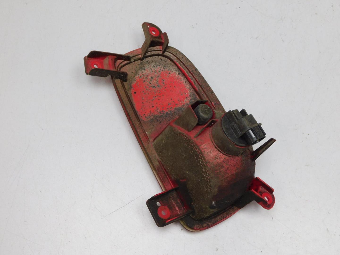 Фонарь задний в бампер левый