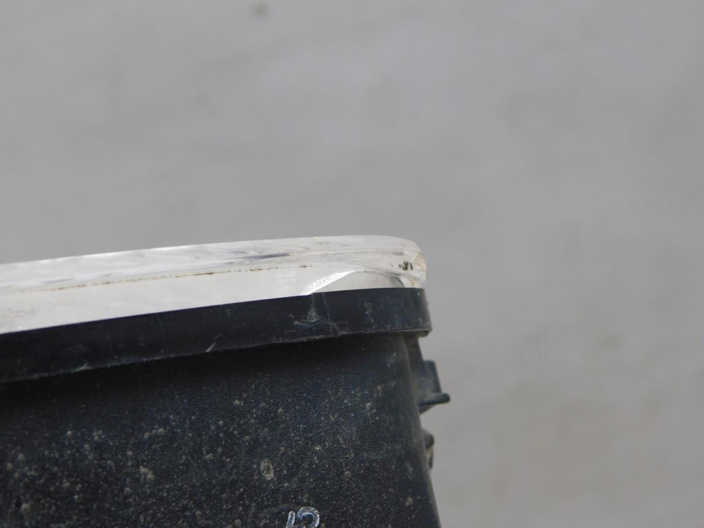 Фонарь задний в бампер правый