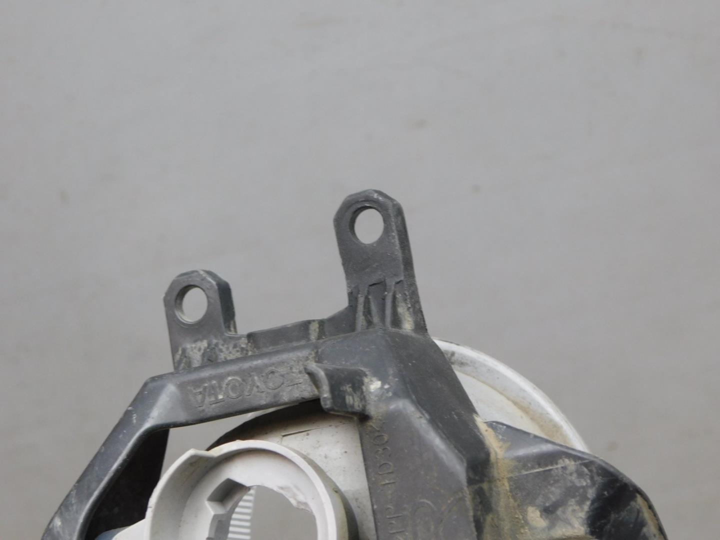 Фара противотуманная правая