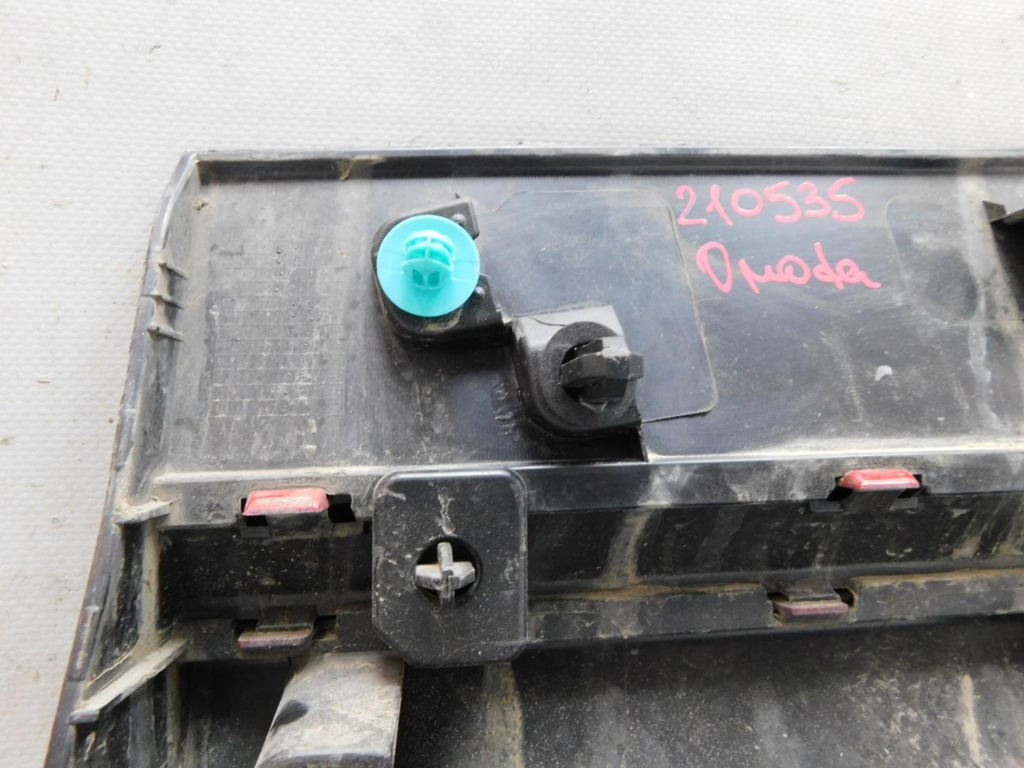 Накладка двери задней правой