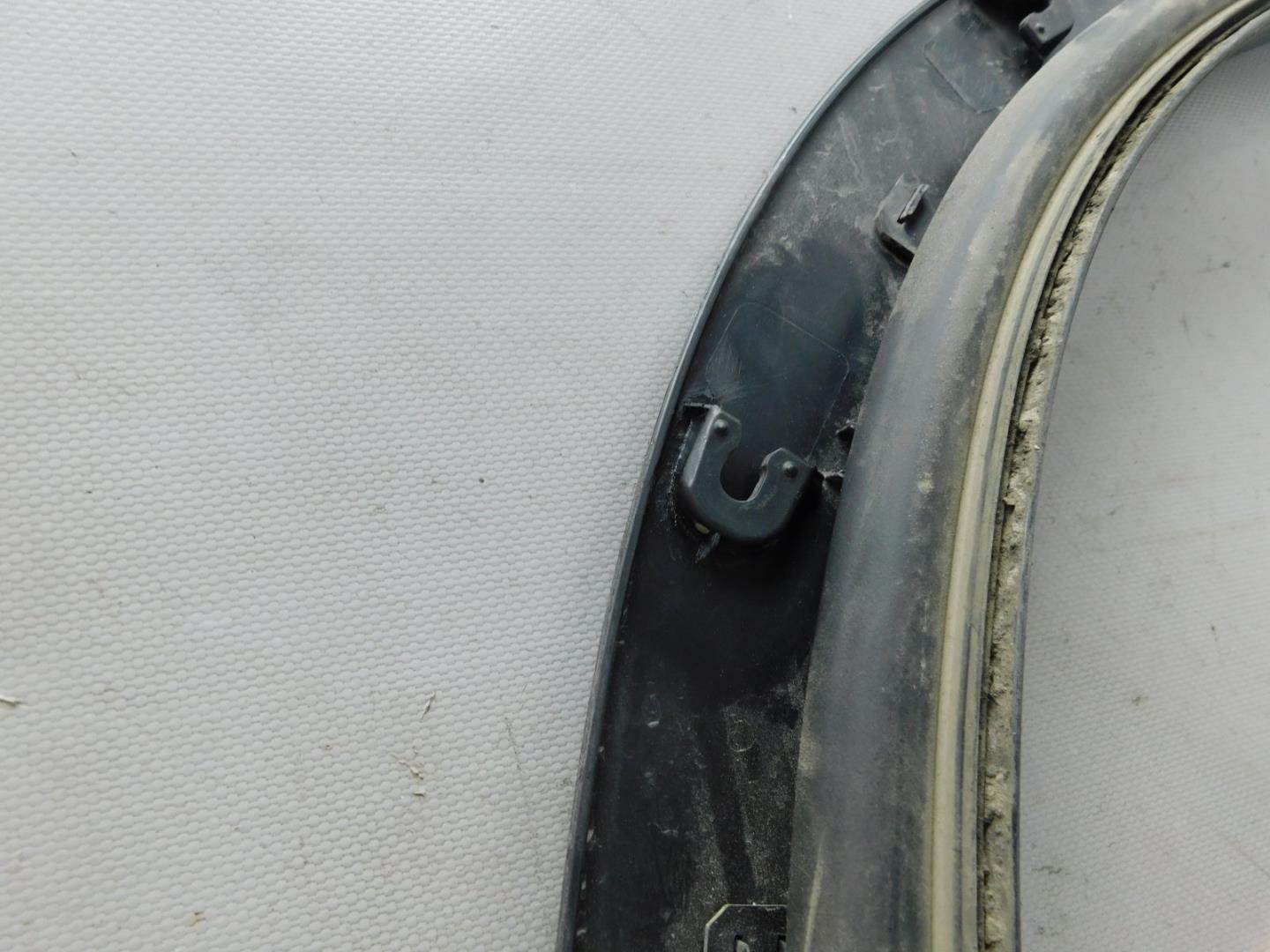 Накладка двери задней правой