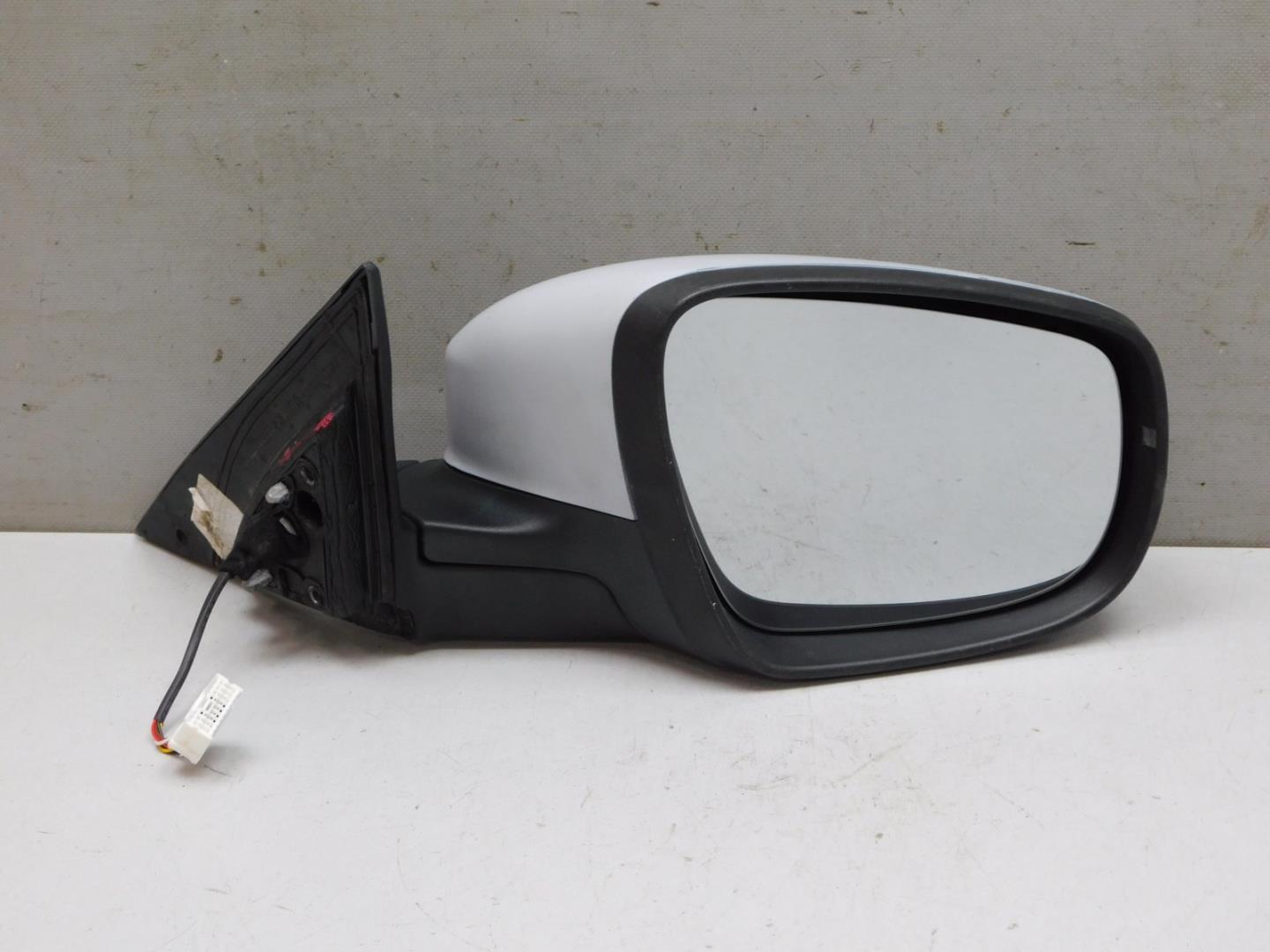 Зеркало правое электрическое