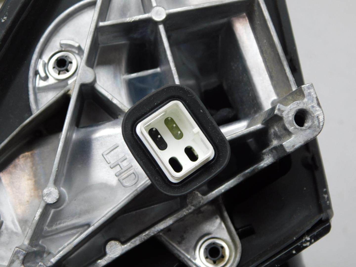 Зеркало левое электрическое