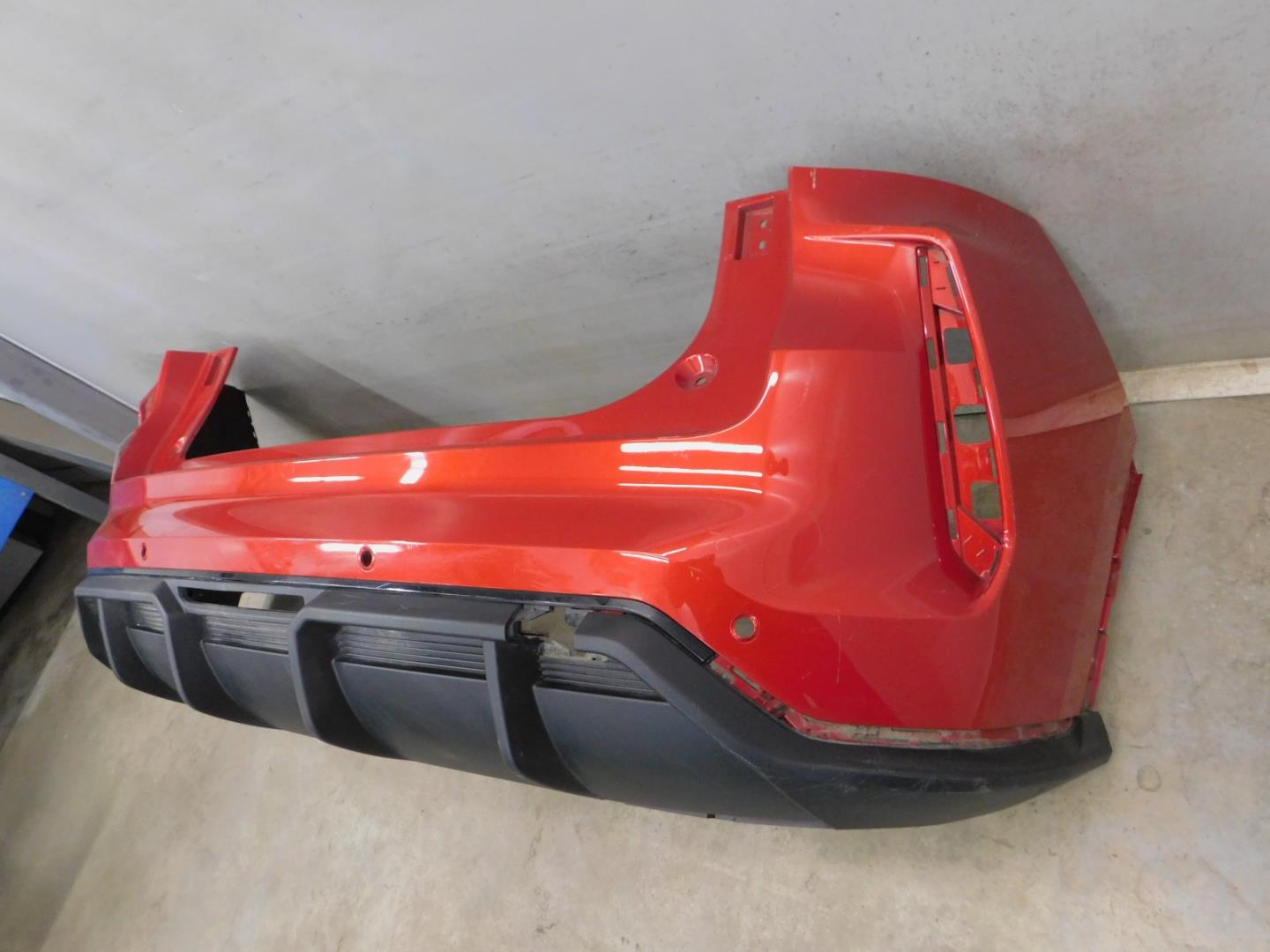 Бампер задний