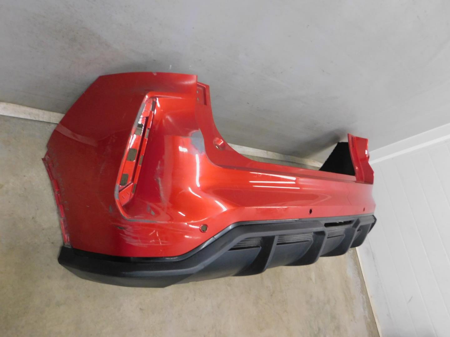 Бампер задний