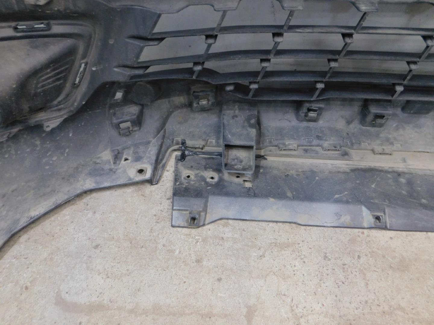 Бампер передний