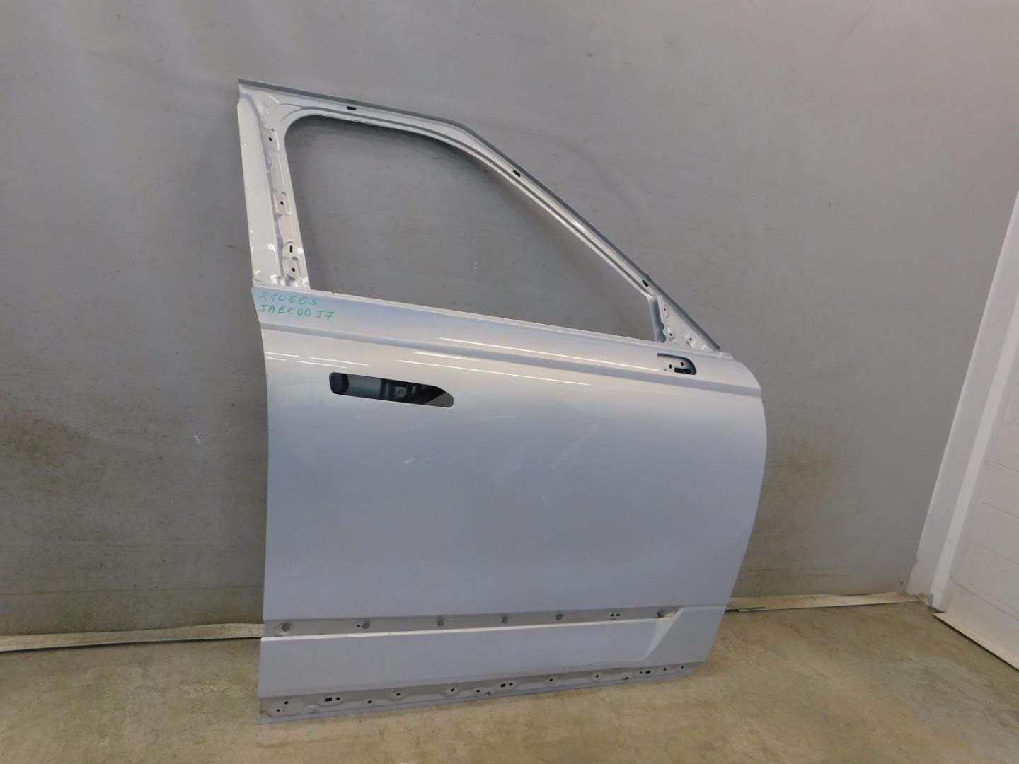 Дверь передняя правая