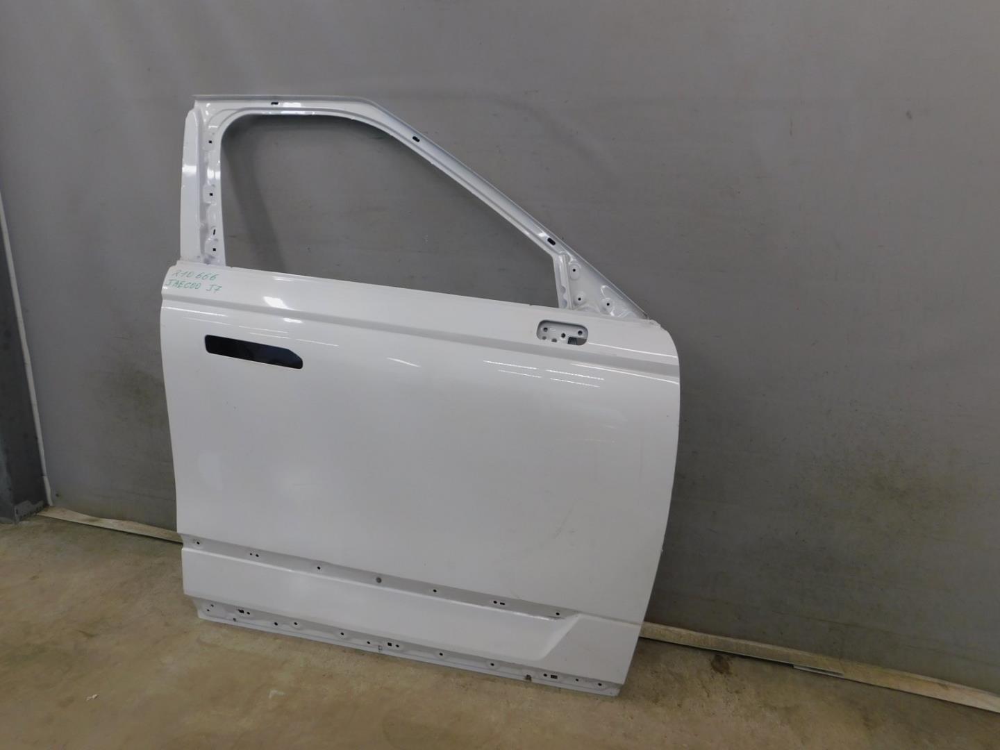 Дверь передняя правая