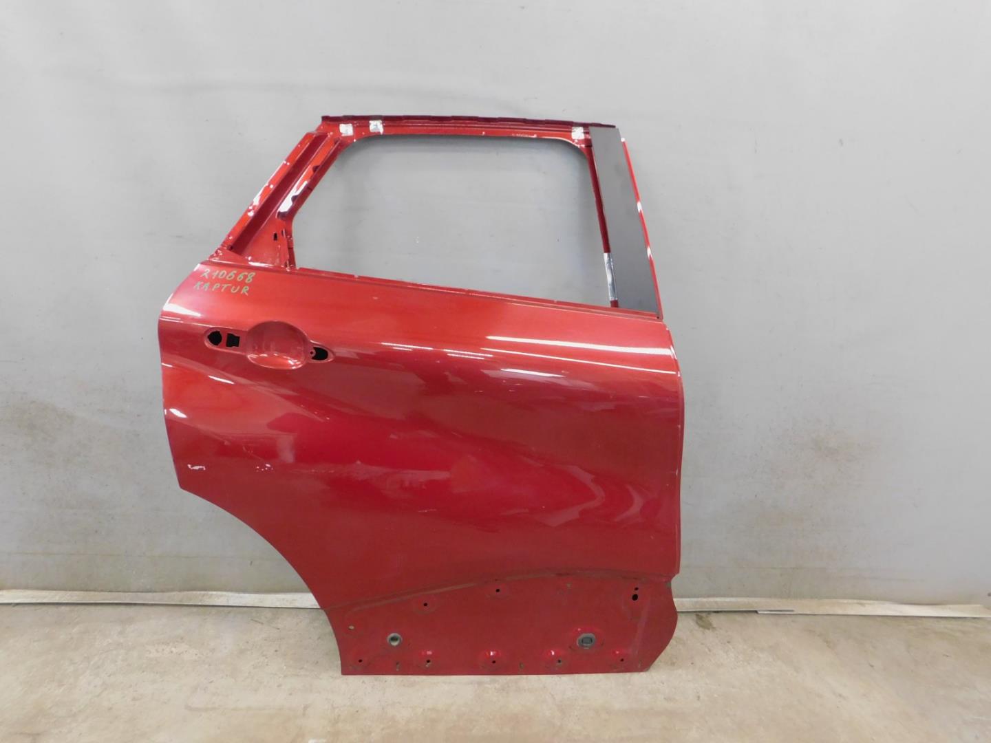 Дверь задняя правая