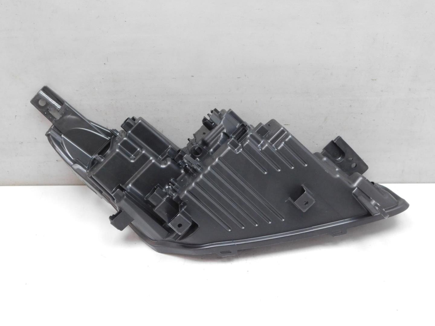 Корпус фары левой