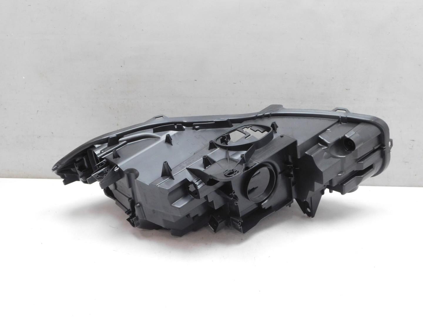 Корпус фары левой