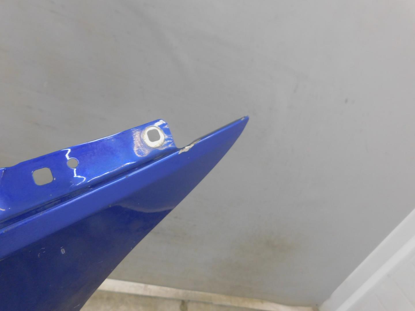 Крыло переднее правое