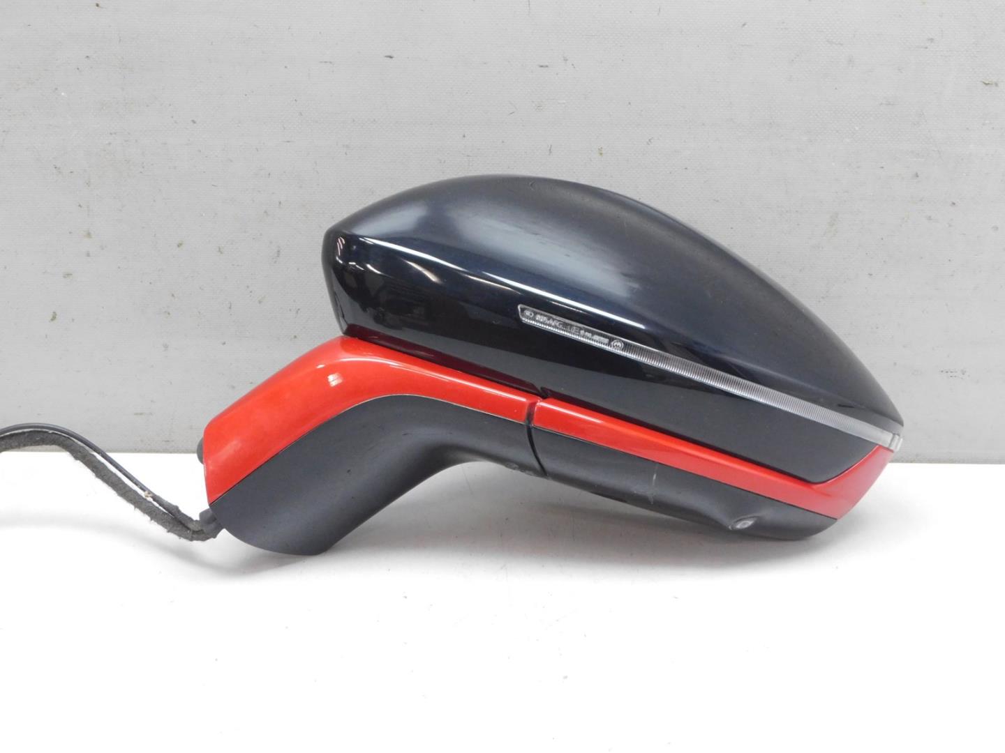 Зеркало левое электрическое