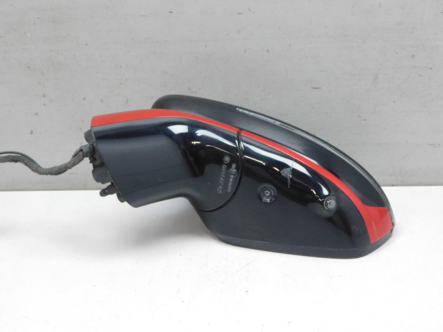 Зеркало левое электрическое