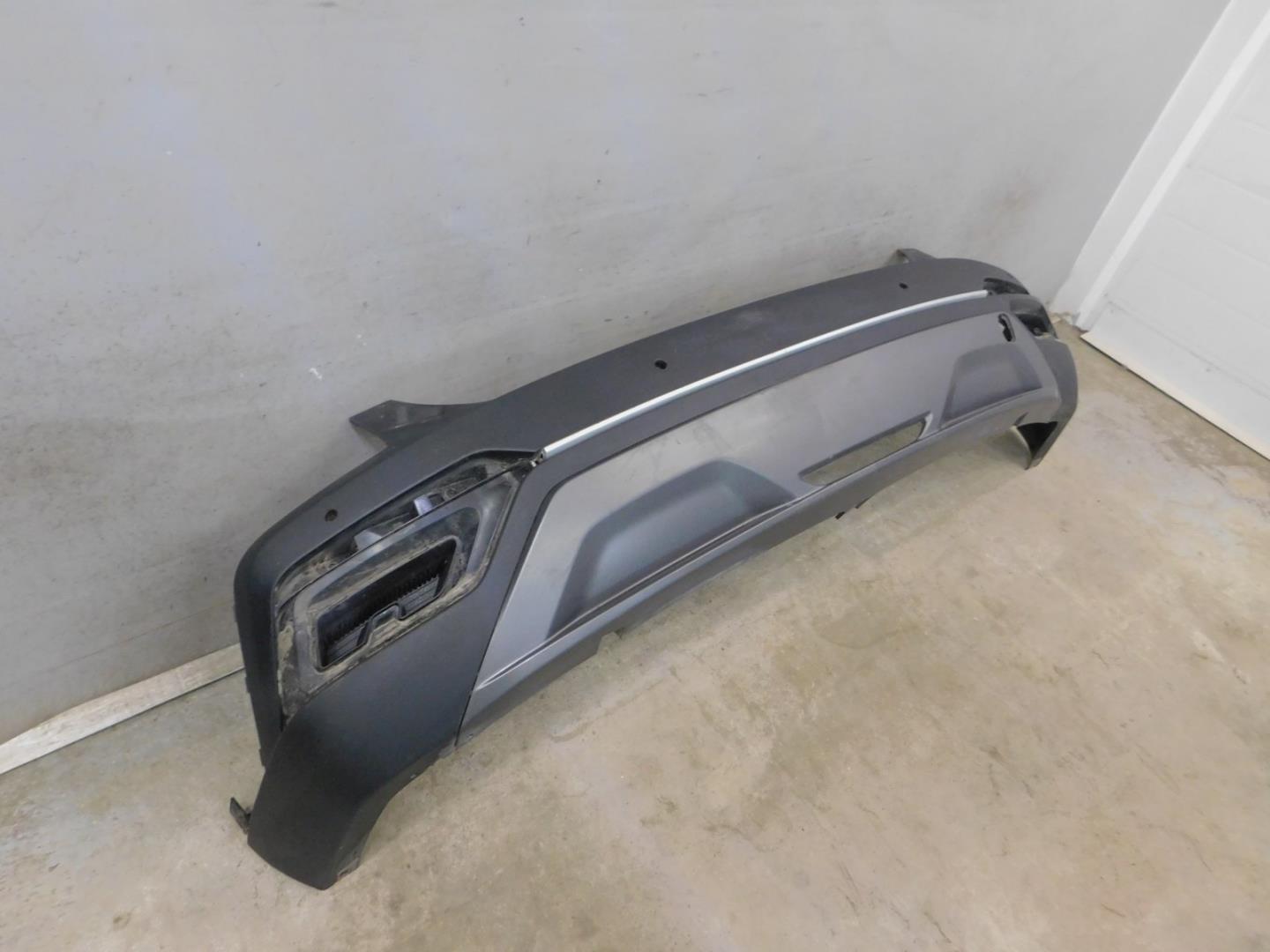 Бампер задний