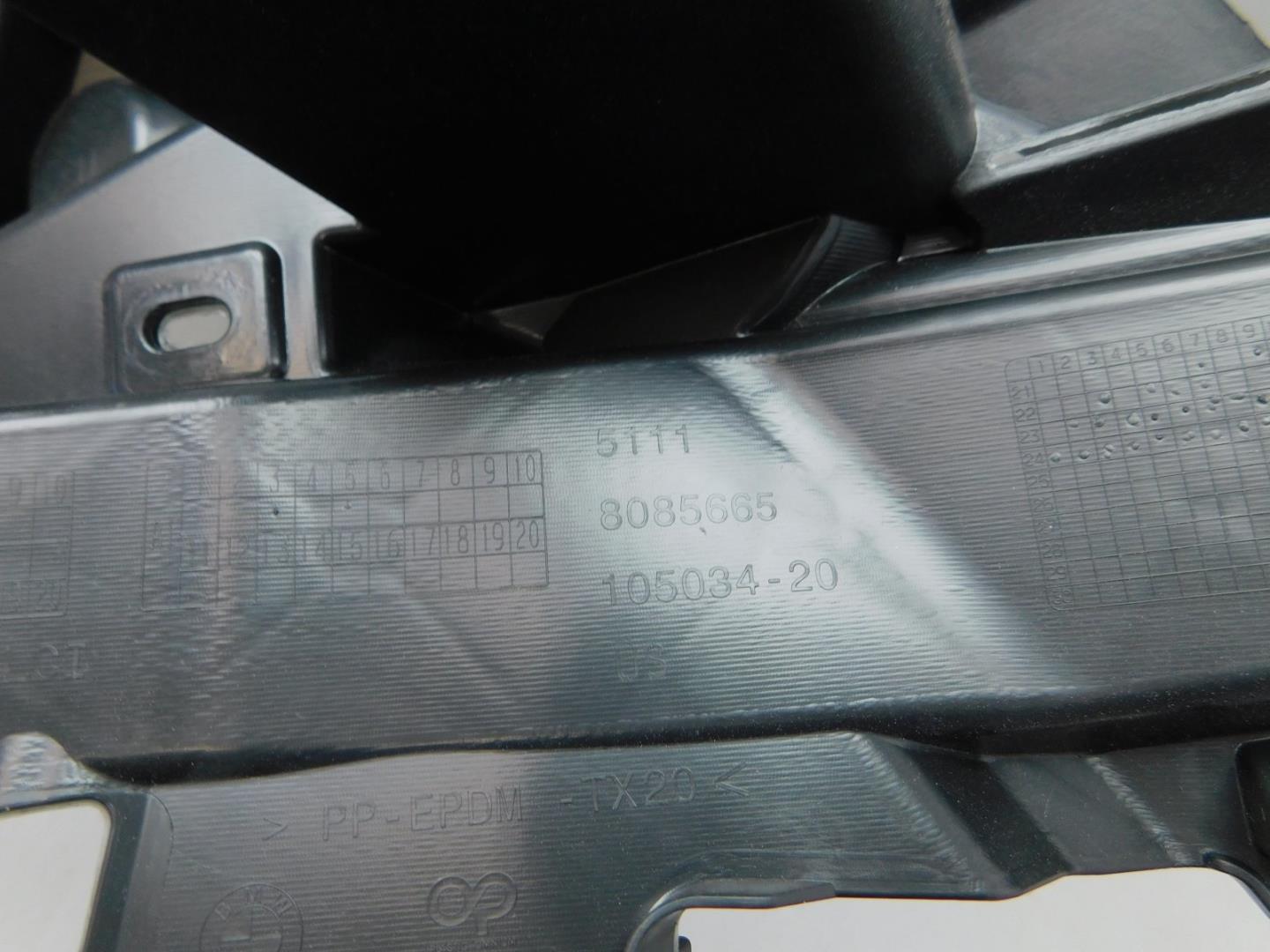 Кронштейн переднего бампера