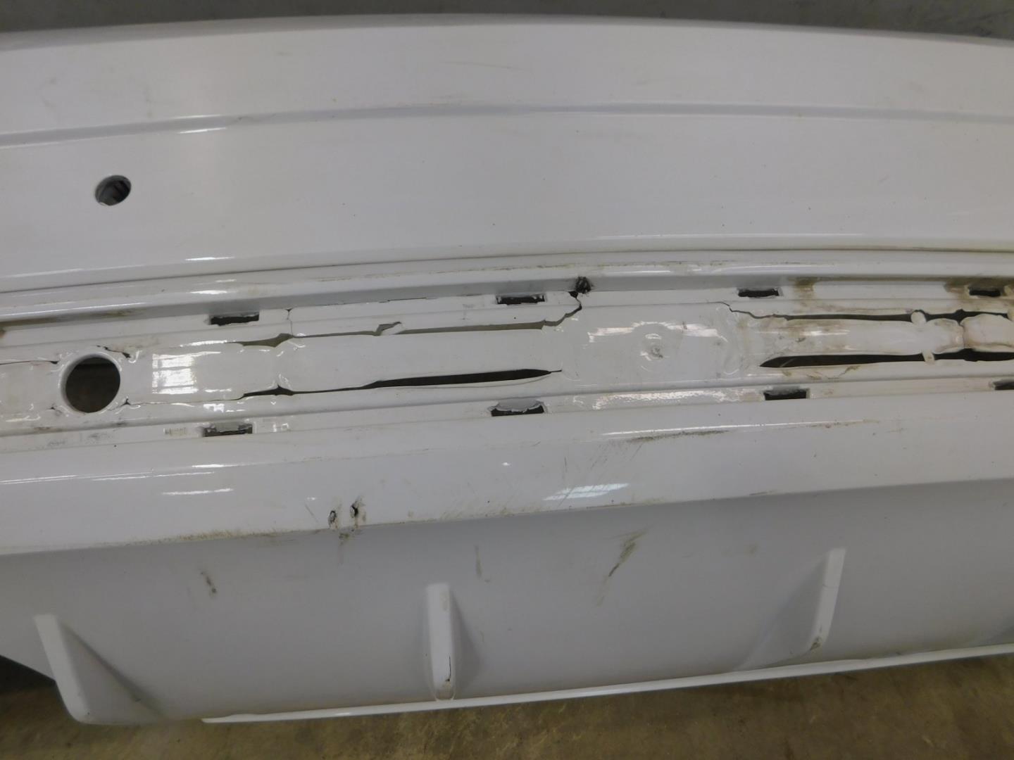 Бампер задний