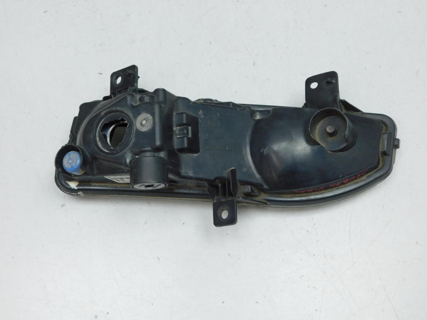 Фара противотуманная левая