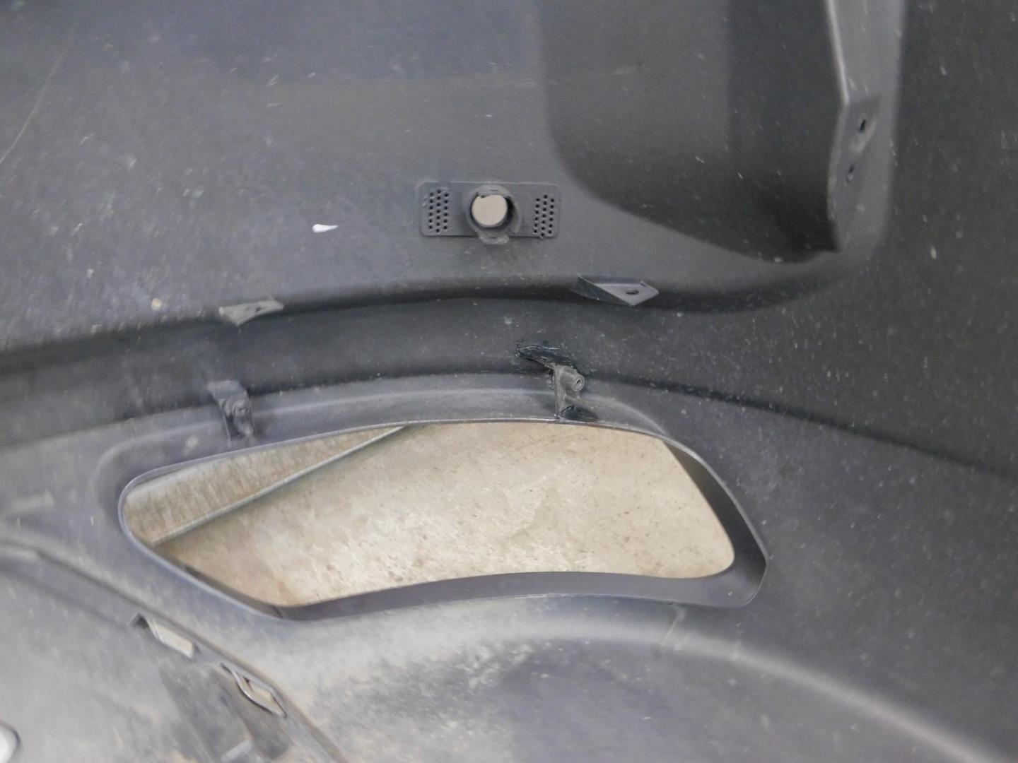 Бампер задний