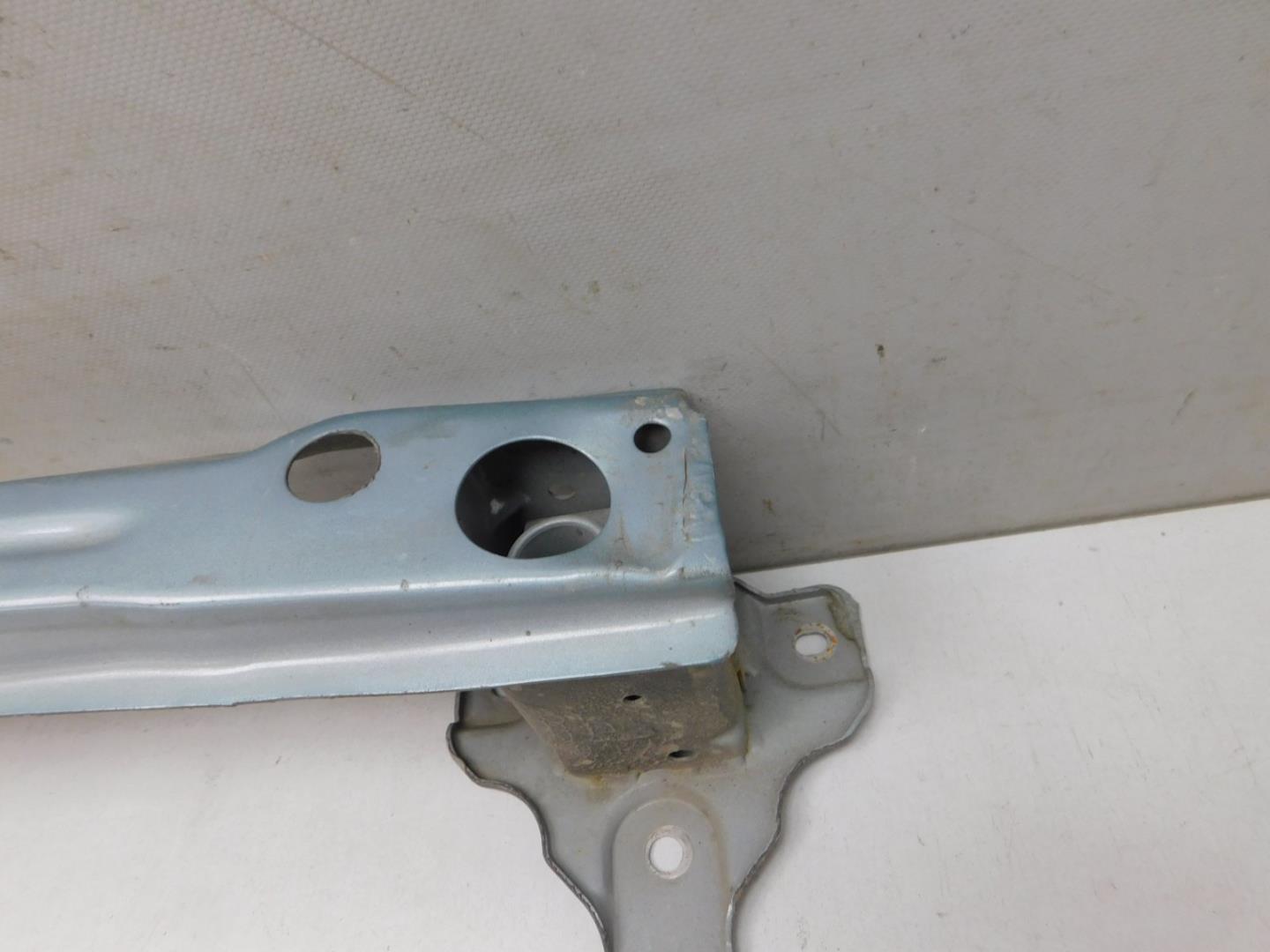 Усилитель заднего бампера