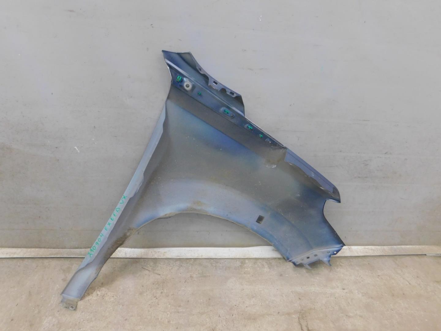 Крыло переднее левое