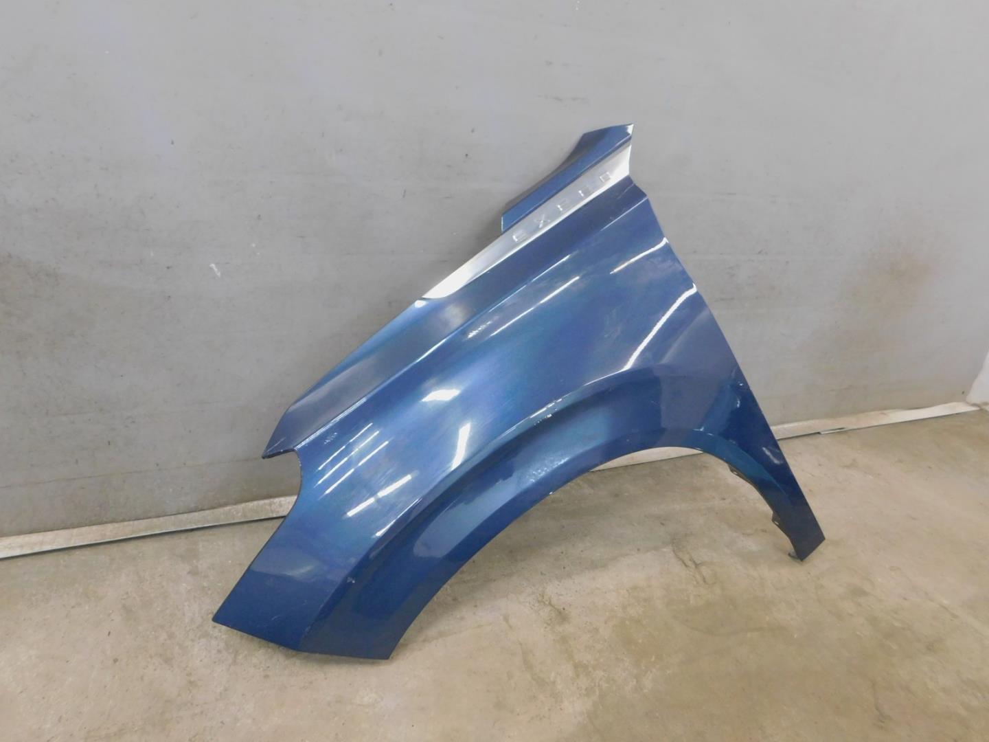 Крыло переднее левое