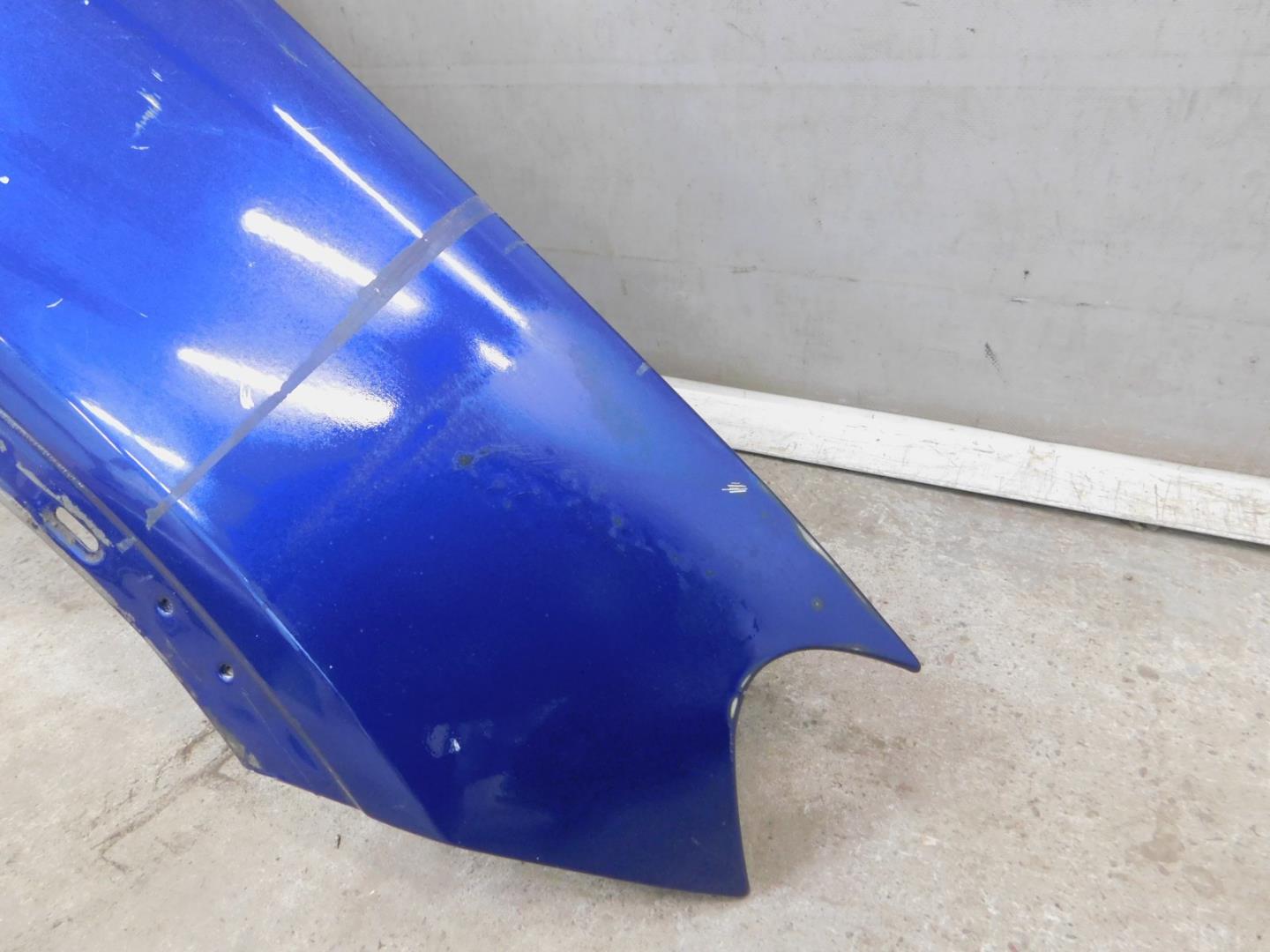 Крыло переднее правое