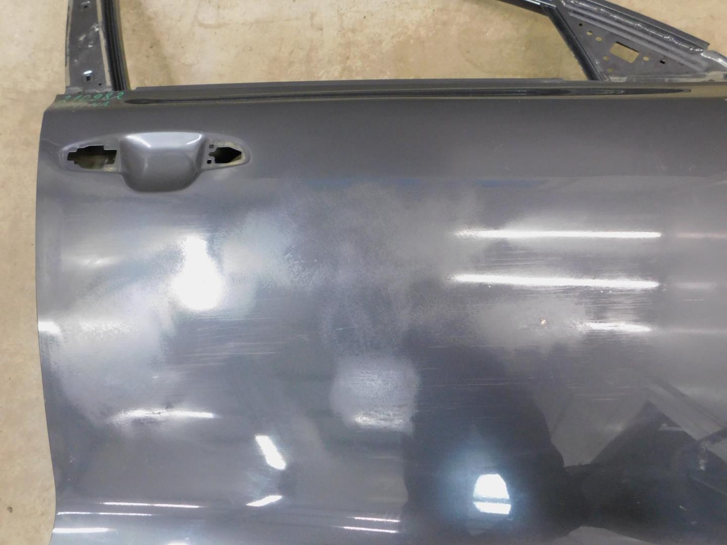 Дверь передняя правая