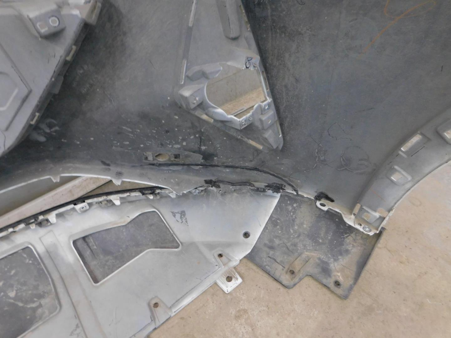 Бампер передний