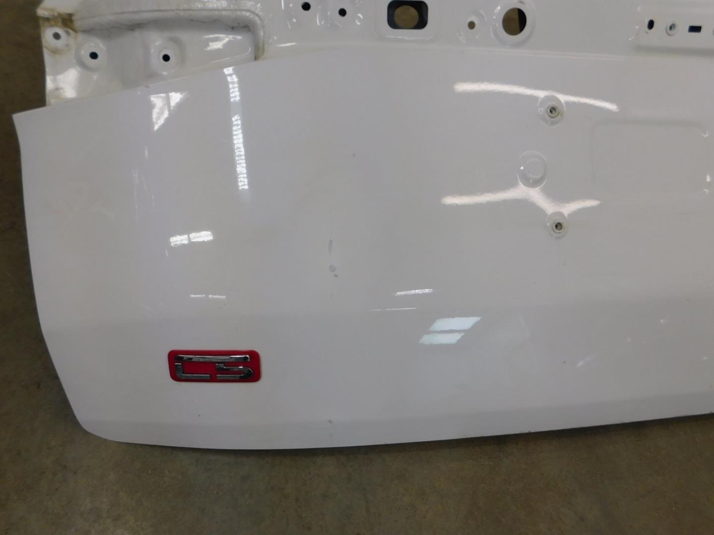 Дверь багажника