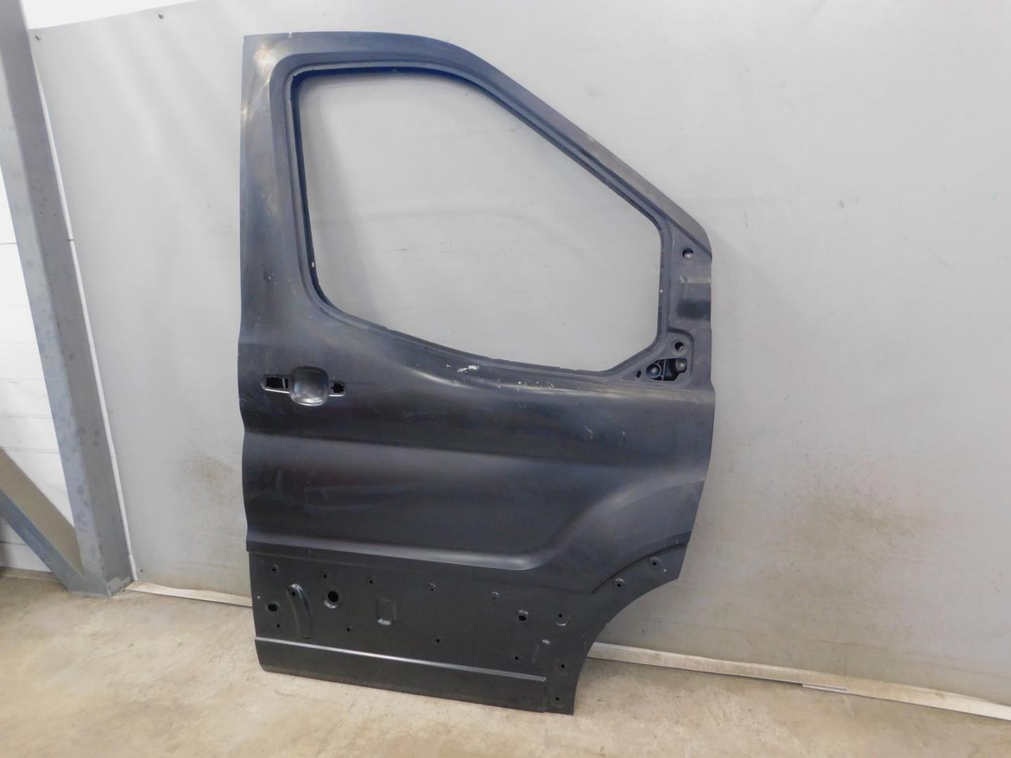 Дверь передняя правая