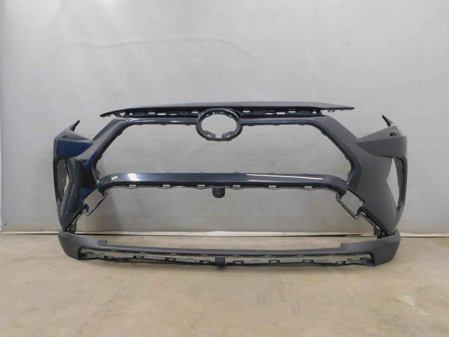 Бампер передний