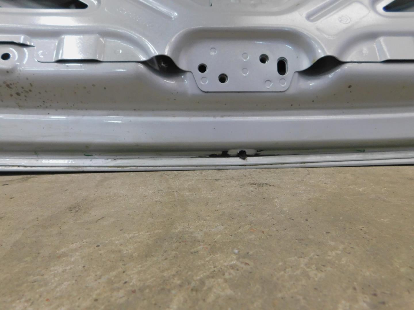 Дверь багажника