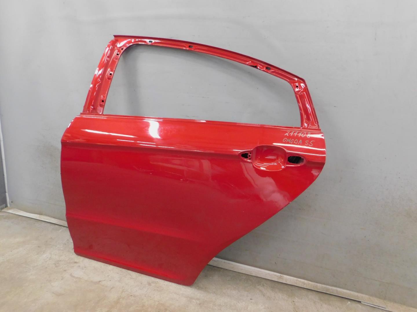 Дверь задняя левая