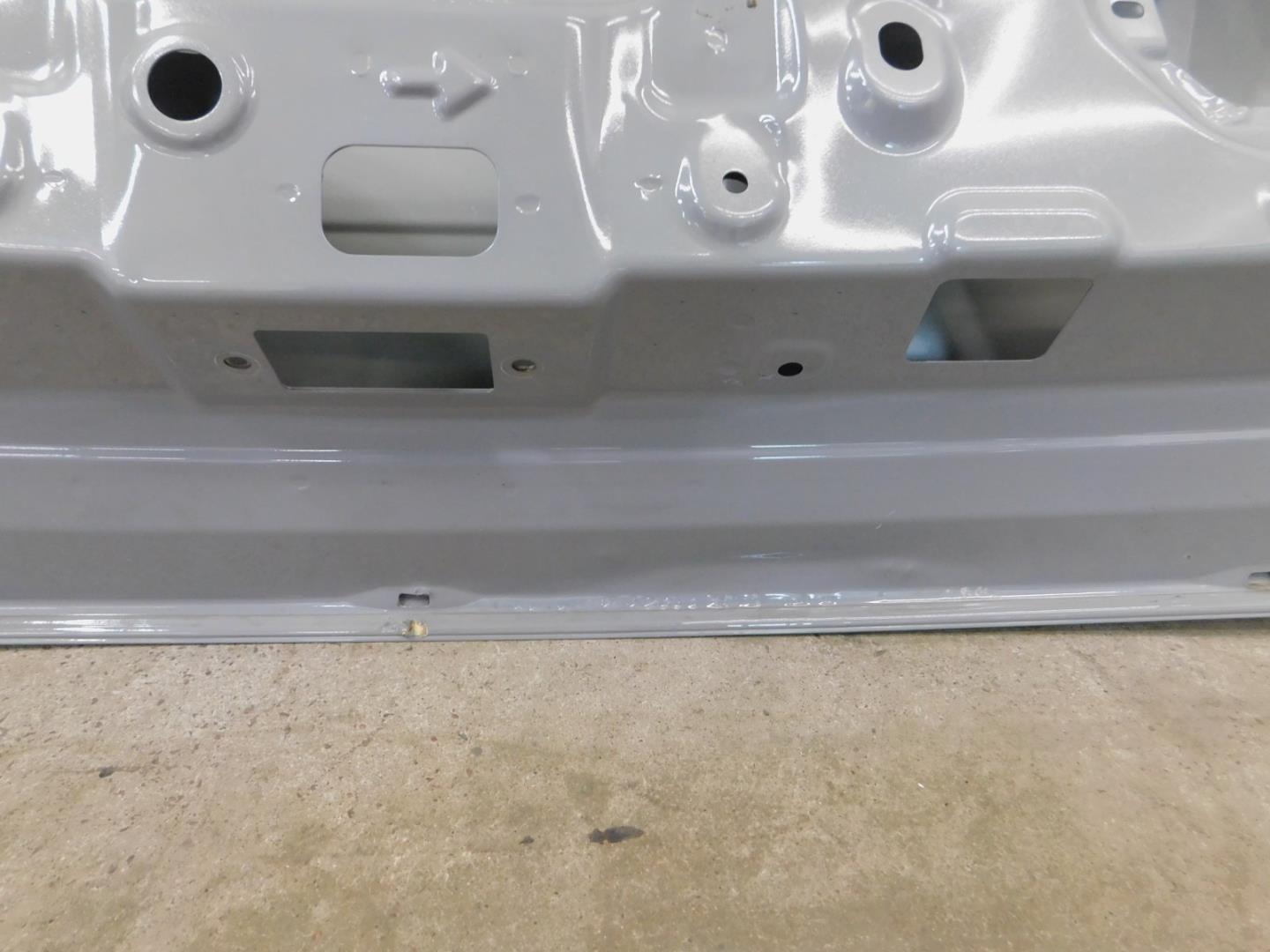 Дверь багажника