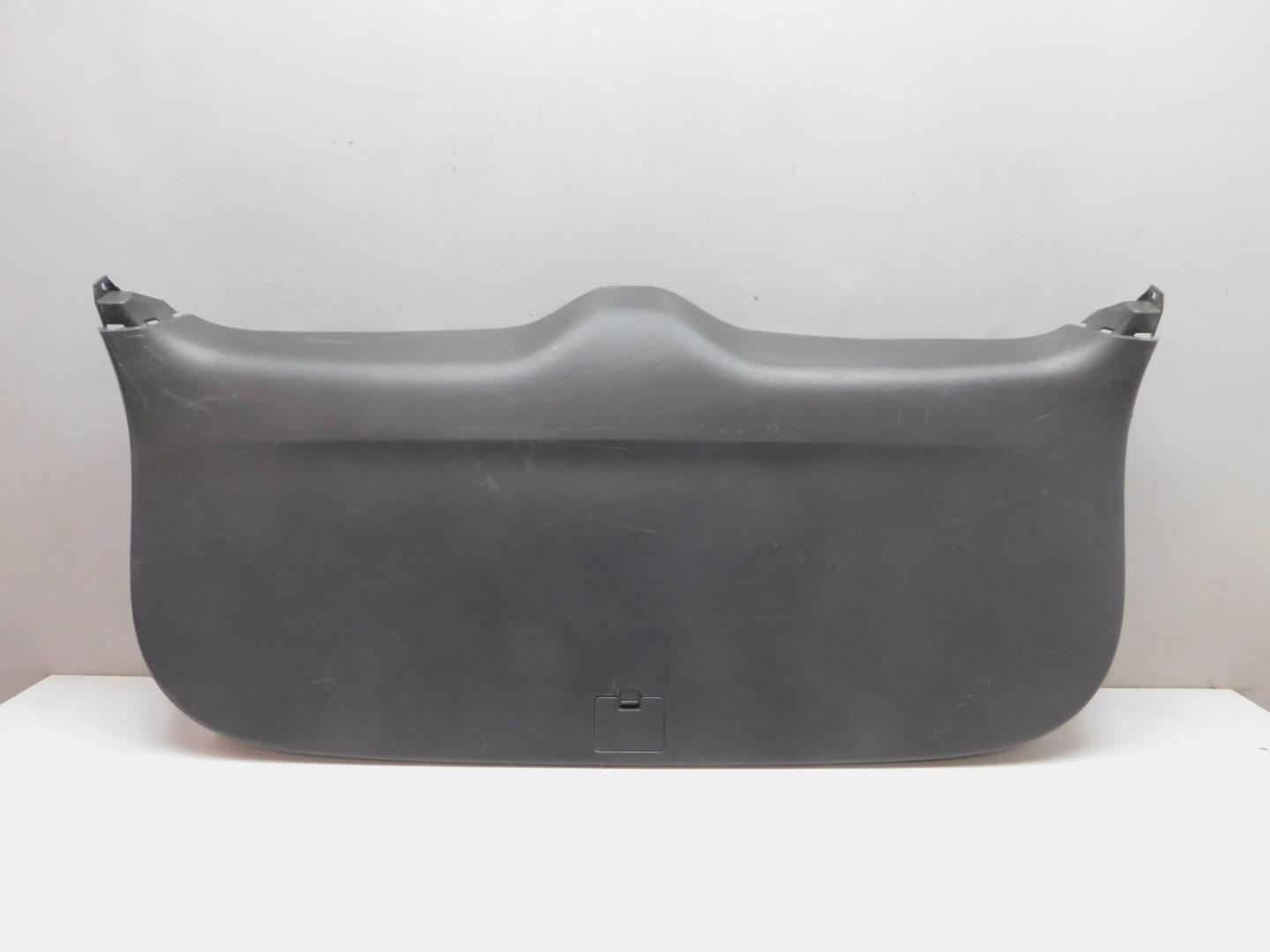 Обшивка двери багажника