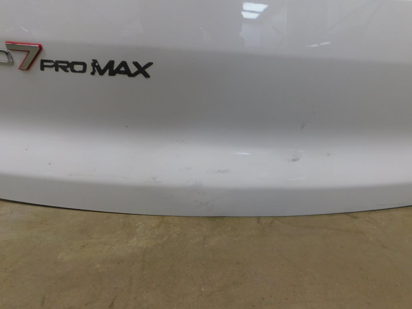 Дверь багажника