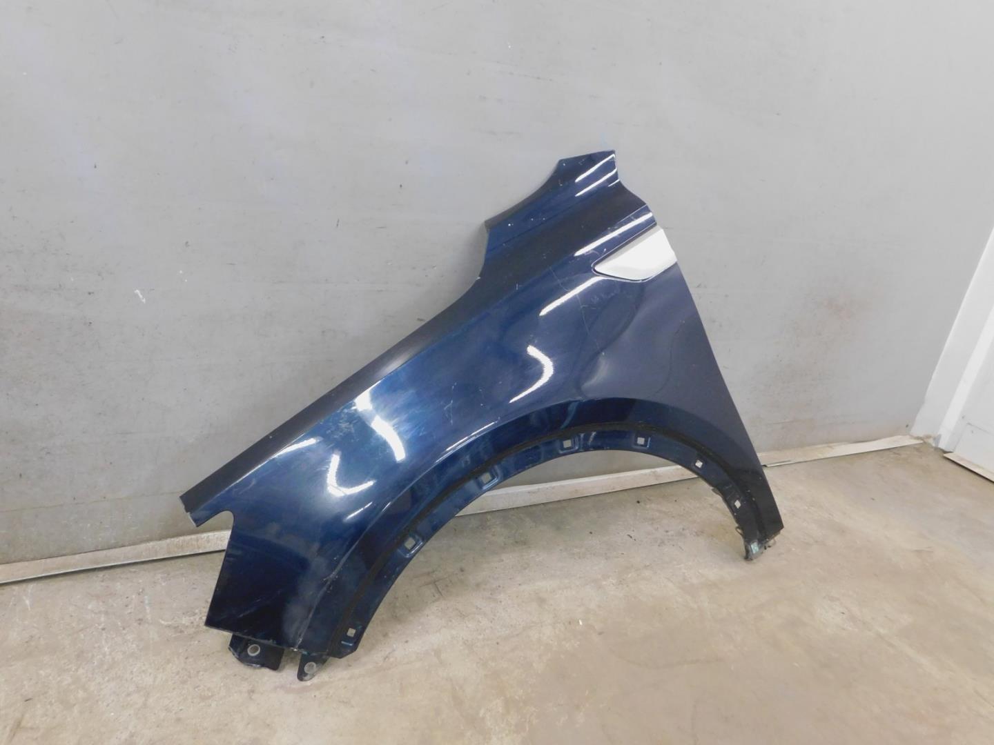 Крыло переднее левое