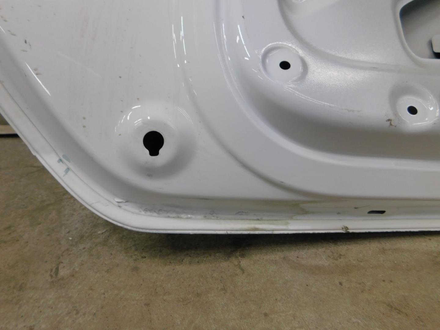 Дверь багажника