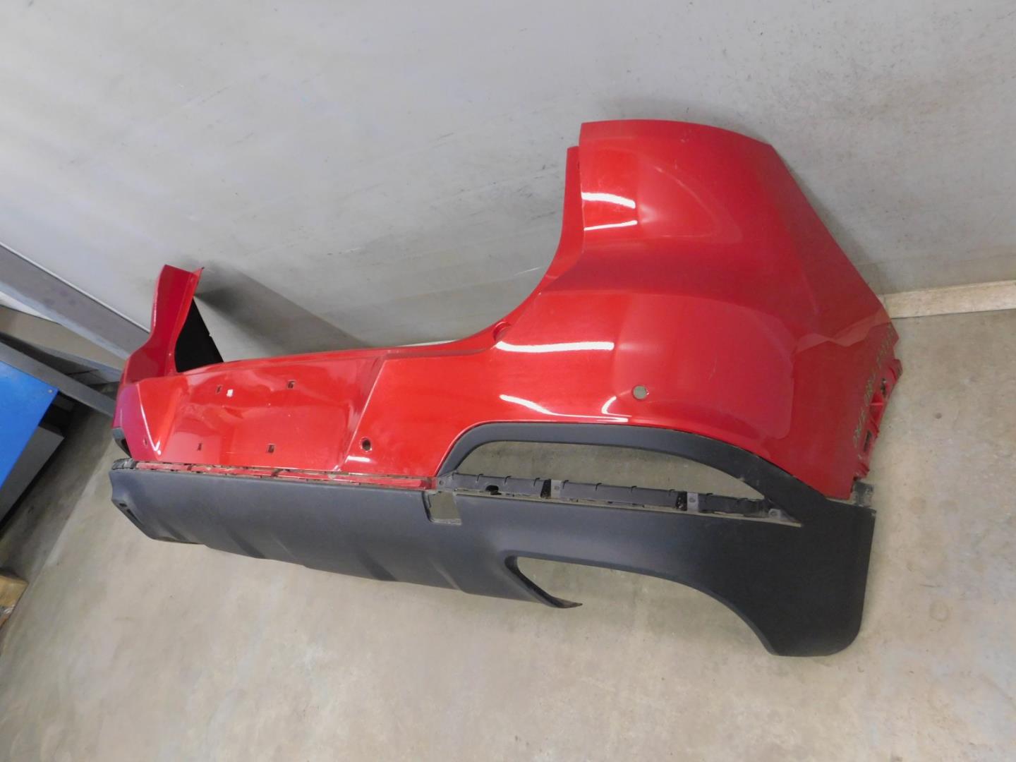 Бампер задний