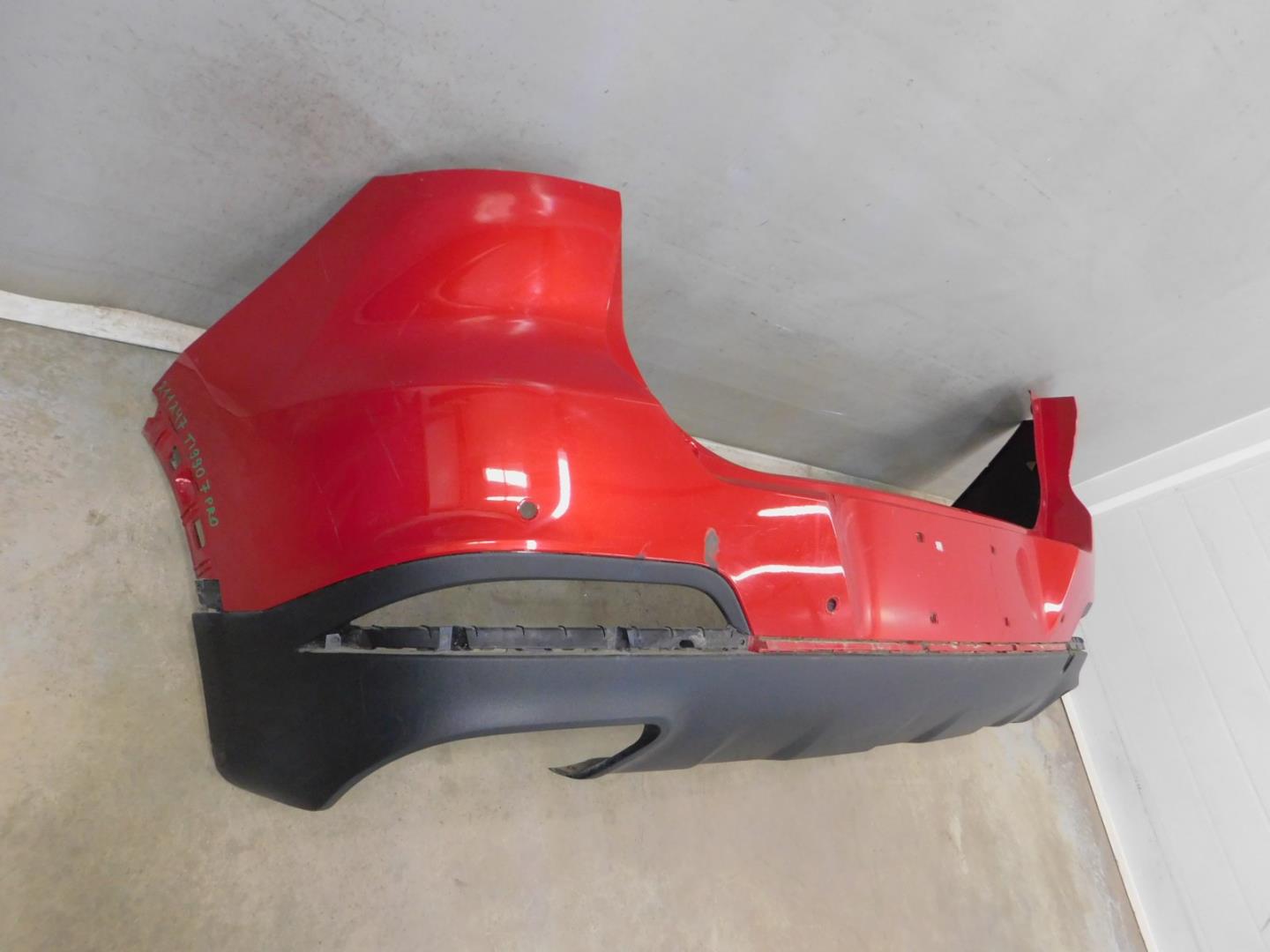 Бампер задний