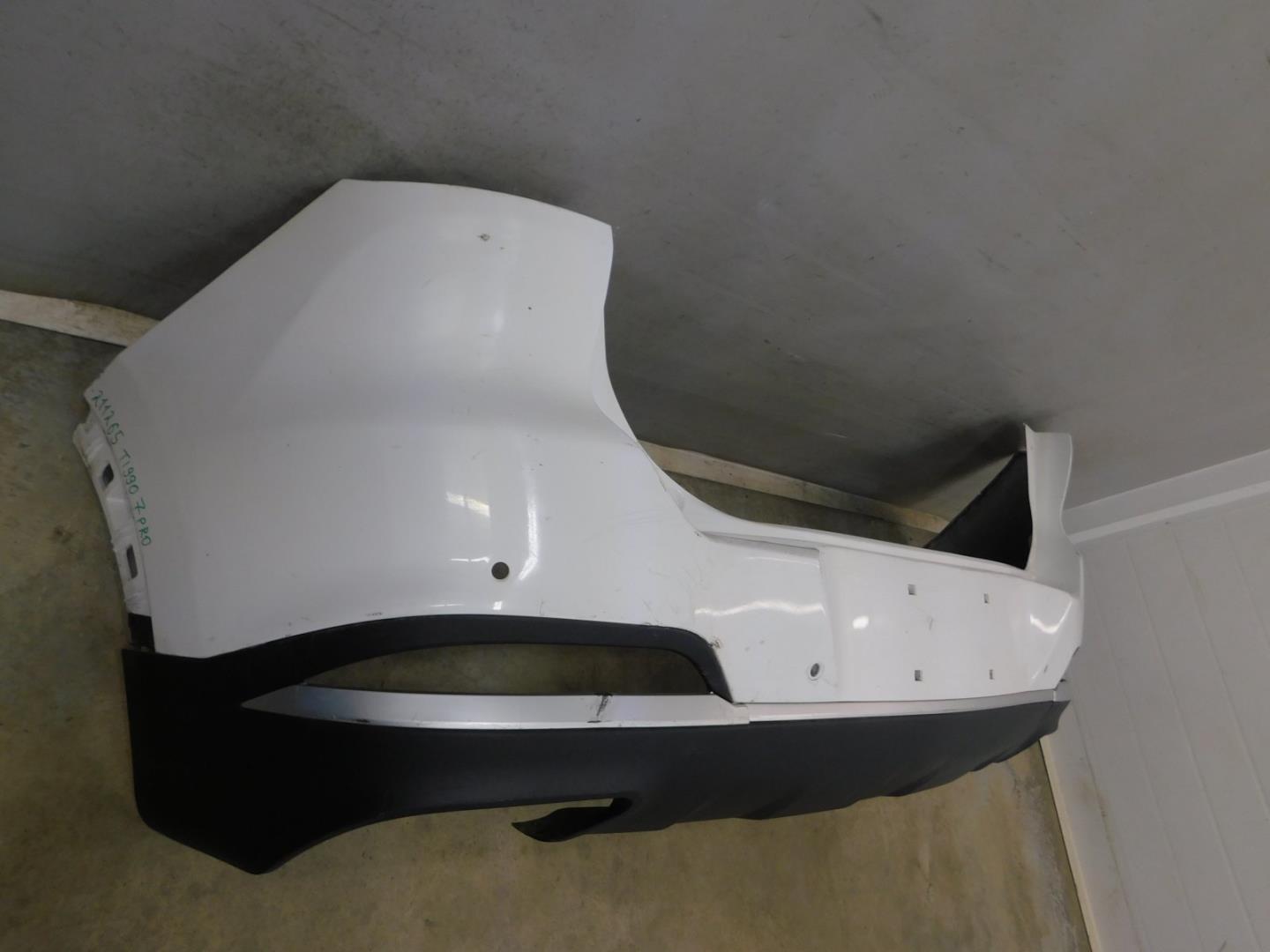 Бампер задний