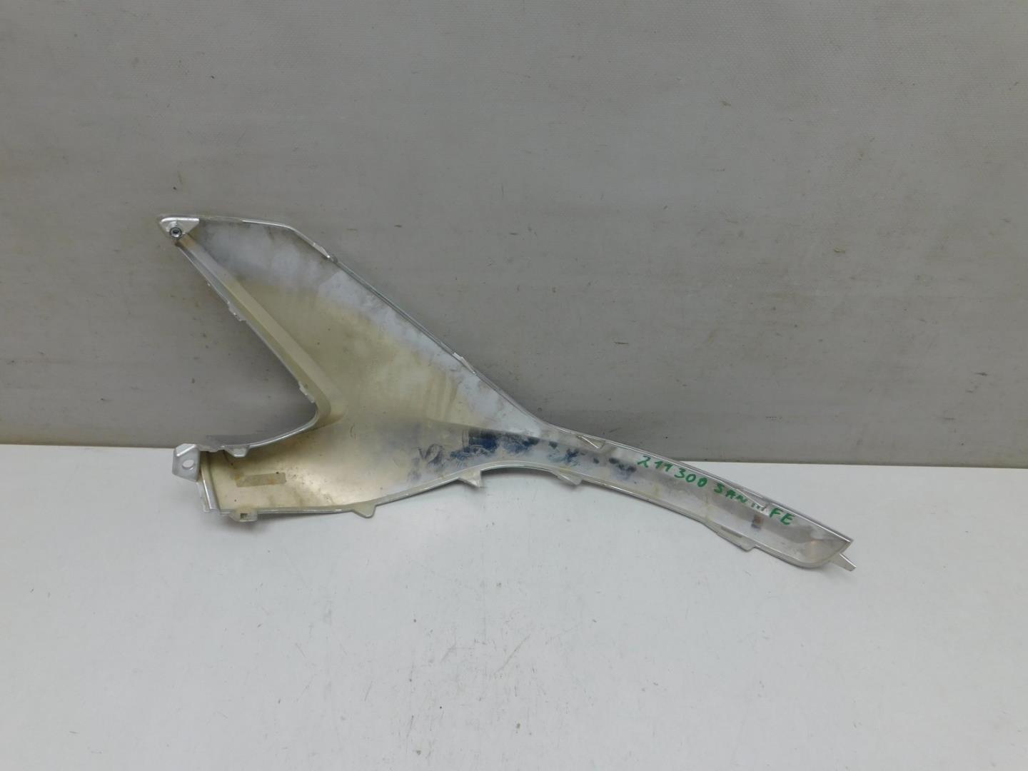 Накладка переднего бампера