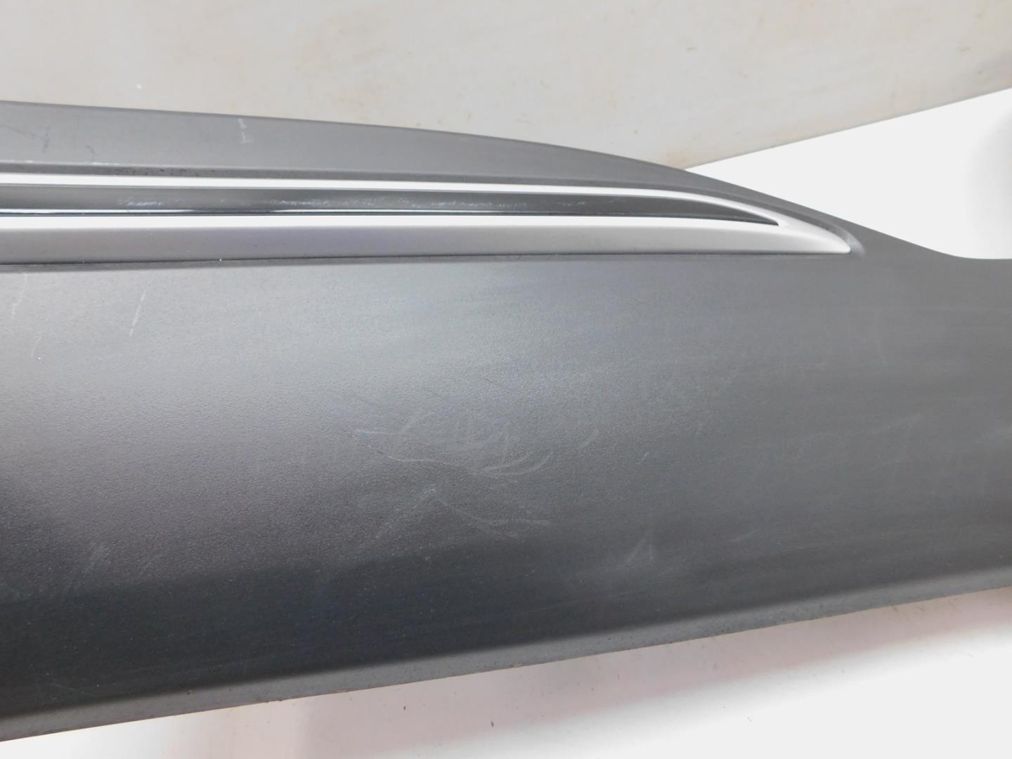 Накладка двери задней левой