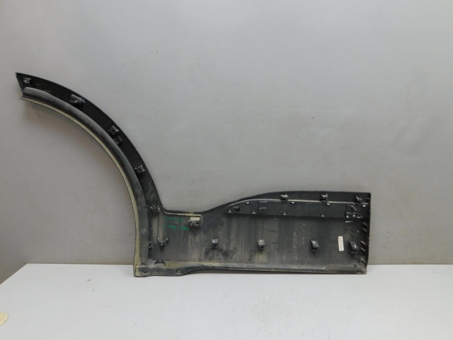 Накладка двери задней левой