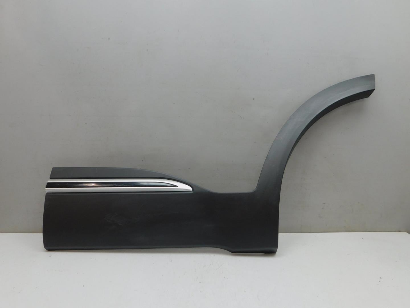 Накладка двери задней левой