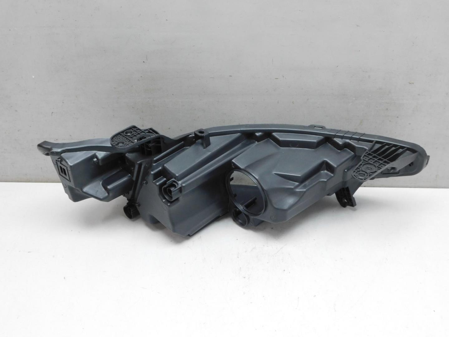 Корпус фары левой